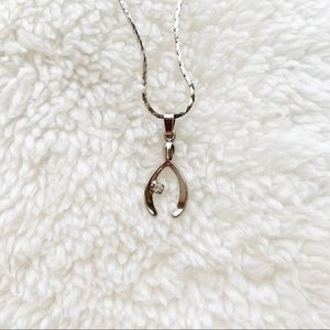 Wishbone necklace🪐